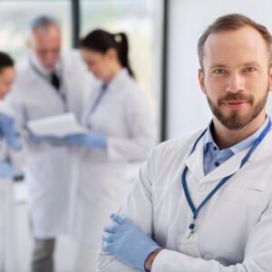 medium-shot-scientists-lab